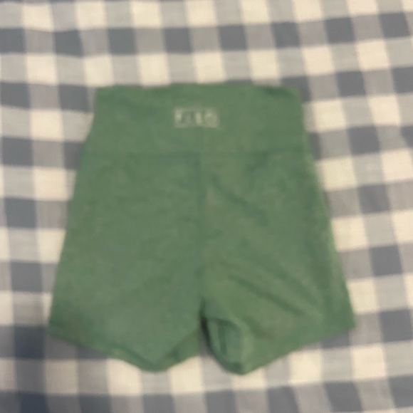 Fleo true high shorts XS - Picture 2 of 5